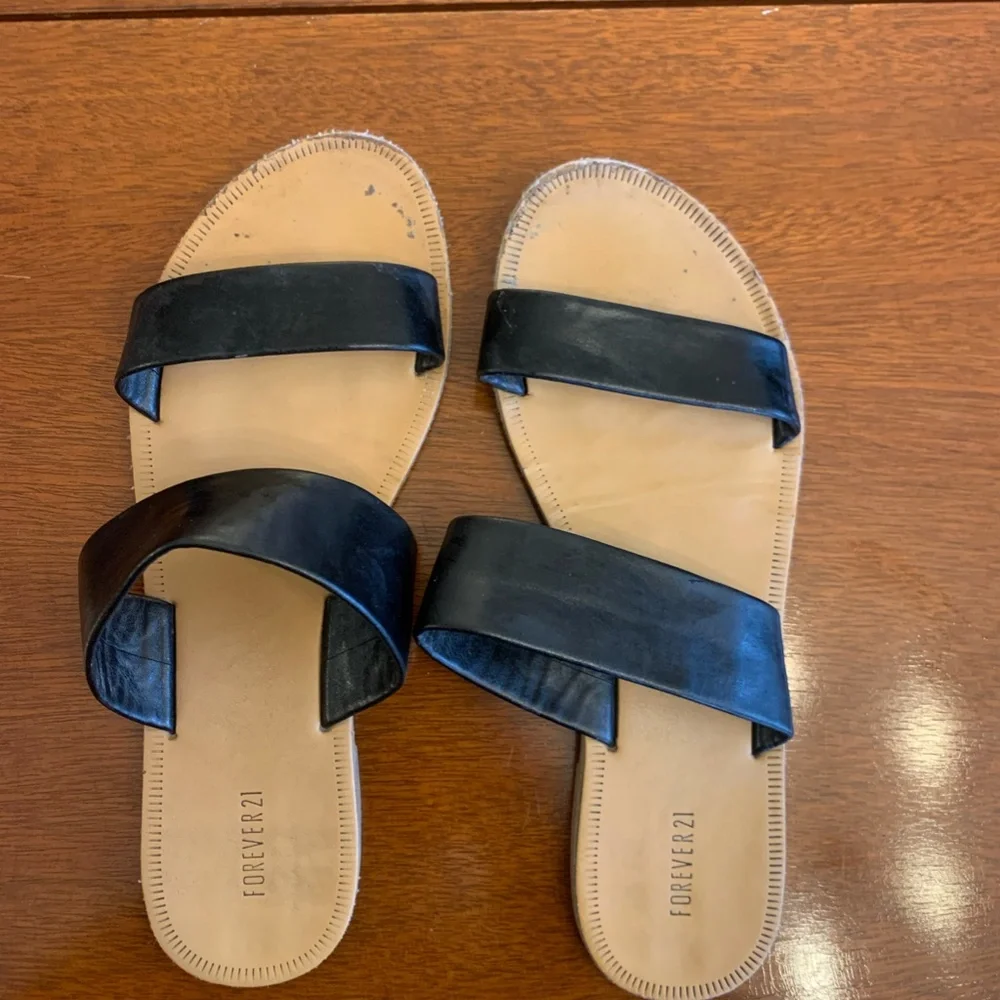 Forever 21 two-strap sandals - Picture 2 of 2